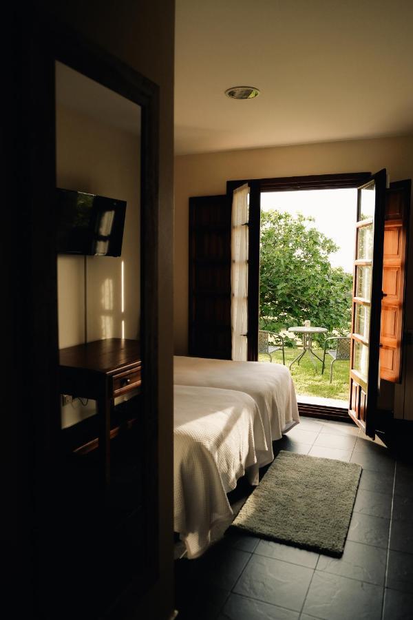 Hotel Rural Casona De Cefontes Exteriör bild